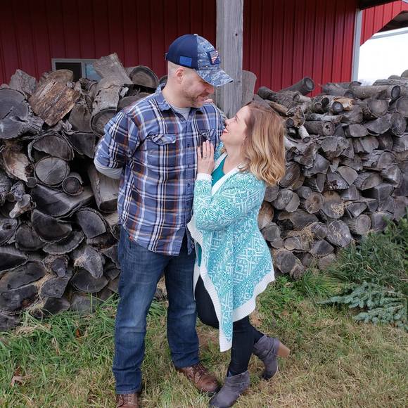 Meet your Posher, Loren - Picture 1 of 1